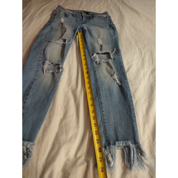 Forever 21 Push Up Jeans Size 27 Blue Distressed Cropped - Picture 8 of 9
